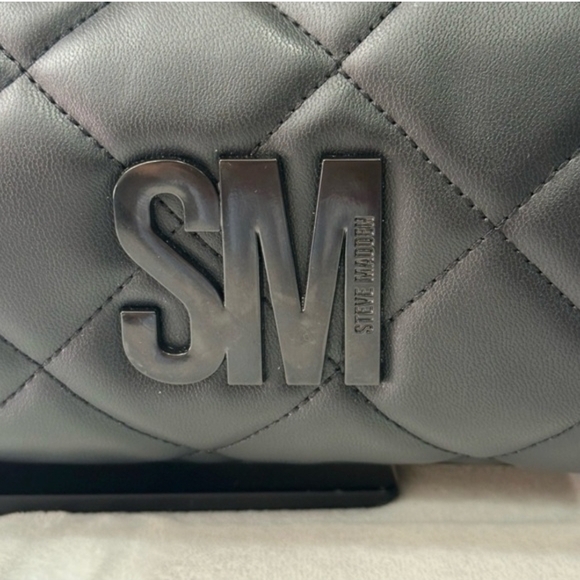 Steve Madden Black Quilted Crossbody Bag - Picture 2 of 9